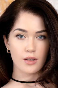 Evelyn Claire