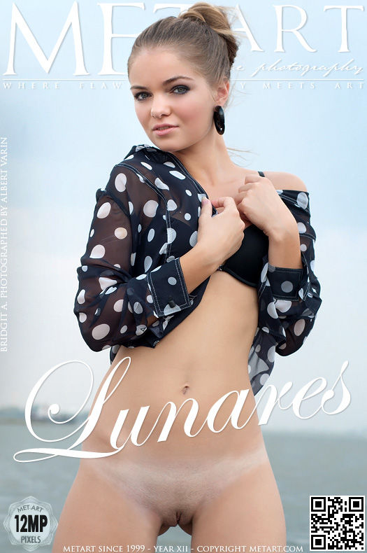 Bridgit A 'Lunares' Metart